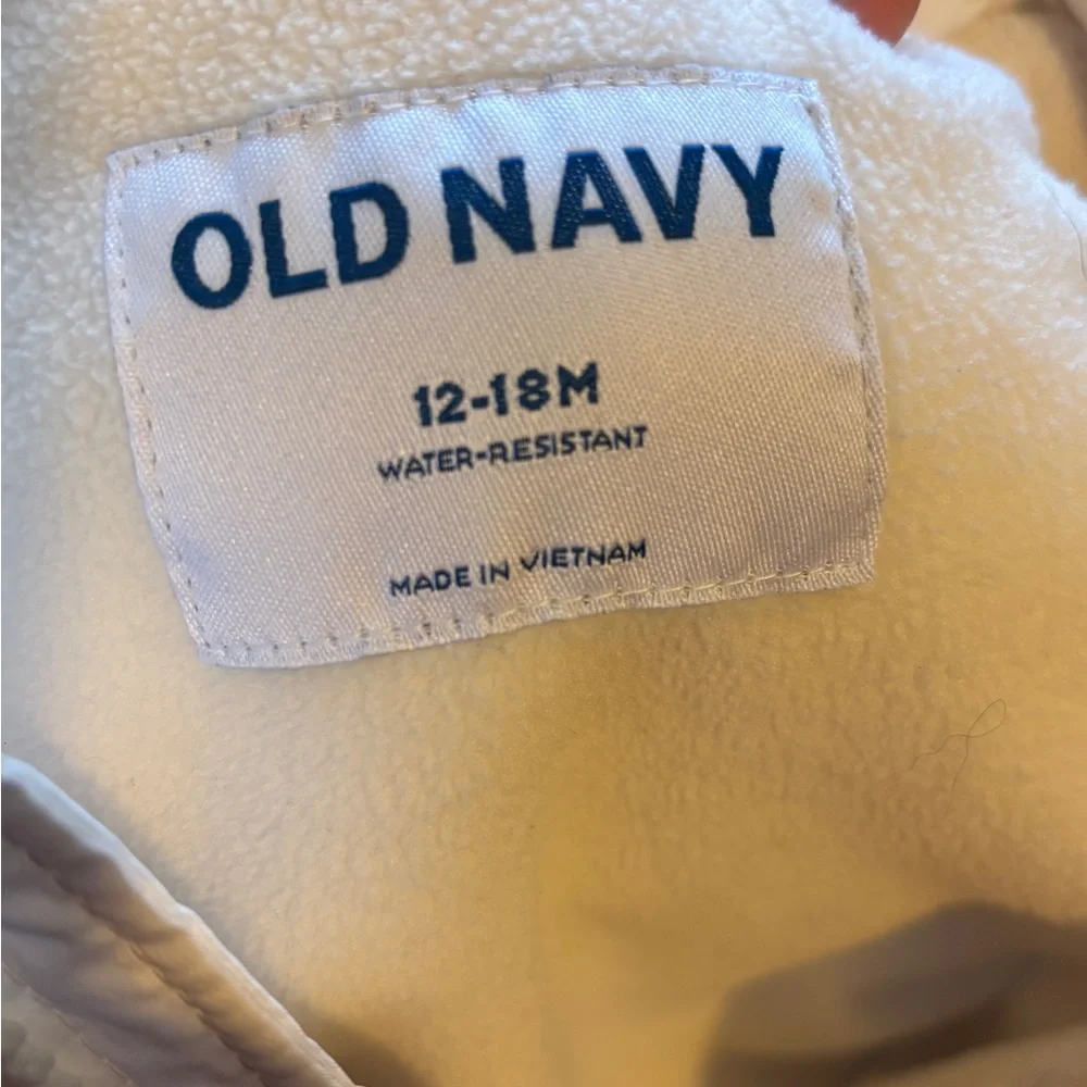 Old Navy stylish white